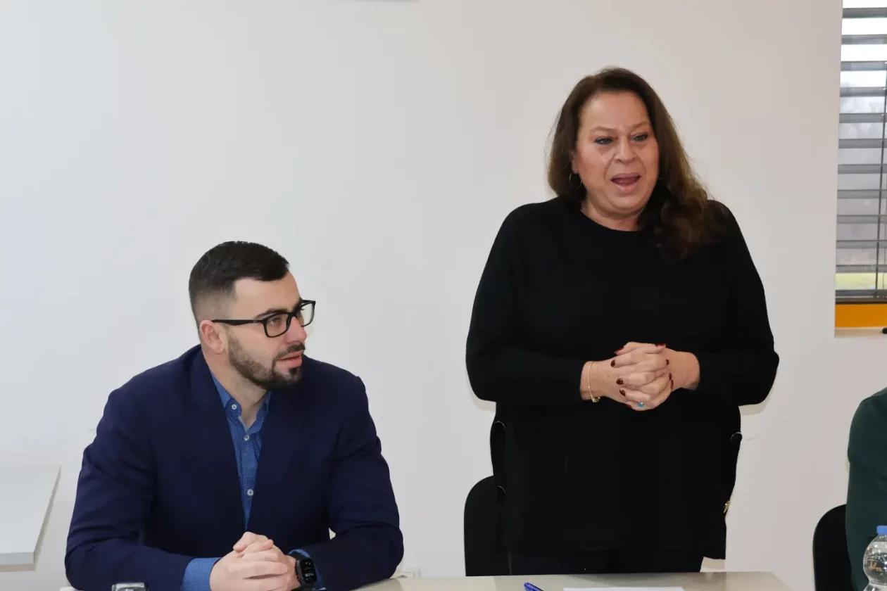 Društveni dom Parag, konferencija, Veljko Kajtazi, Nikola Novak, Suzana Krčmar 21.12.2025 (14)