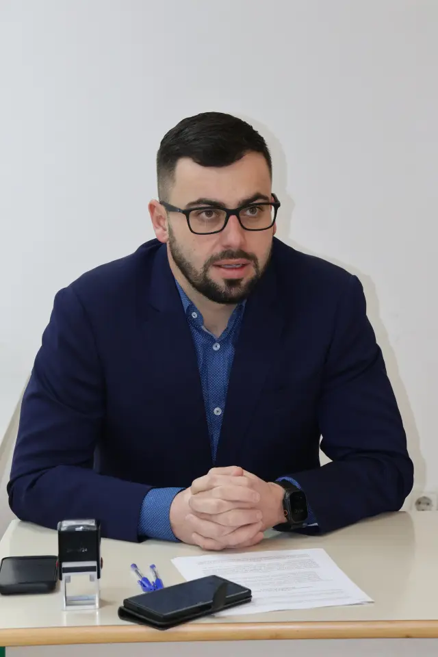 Društveni dom Parag, konferencija, Veljko Kajtazi, Nikola Novak, Suzana Krčmar 21.12.2025 (20)