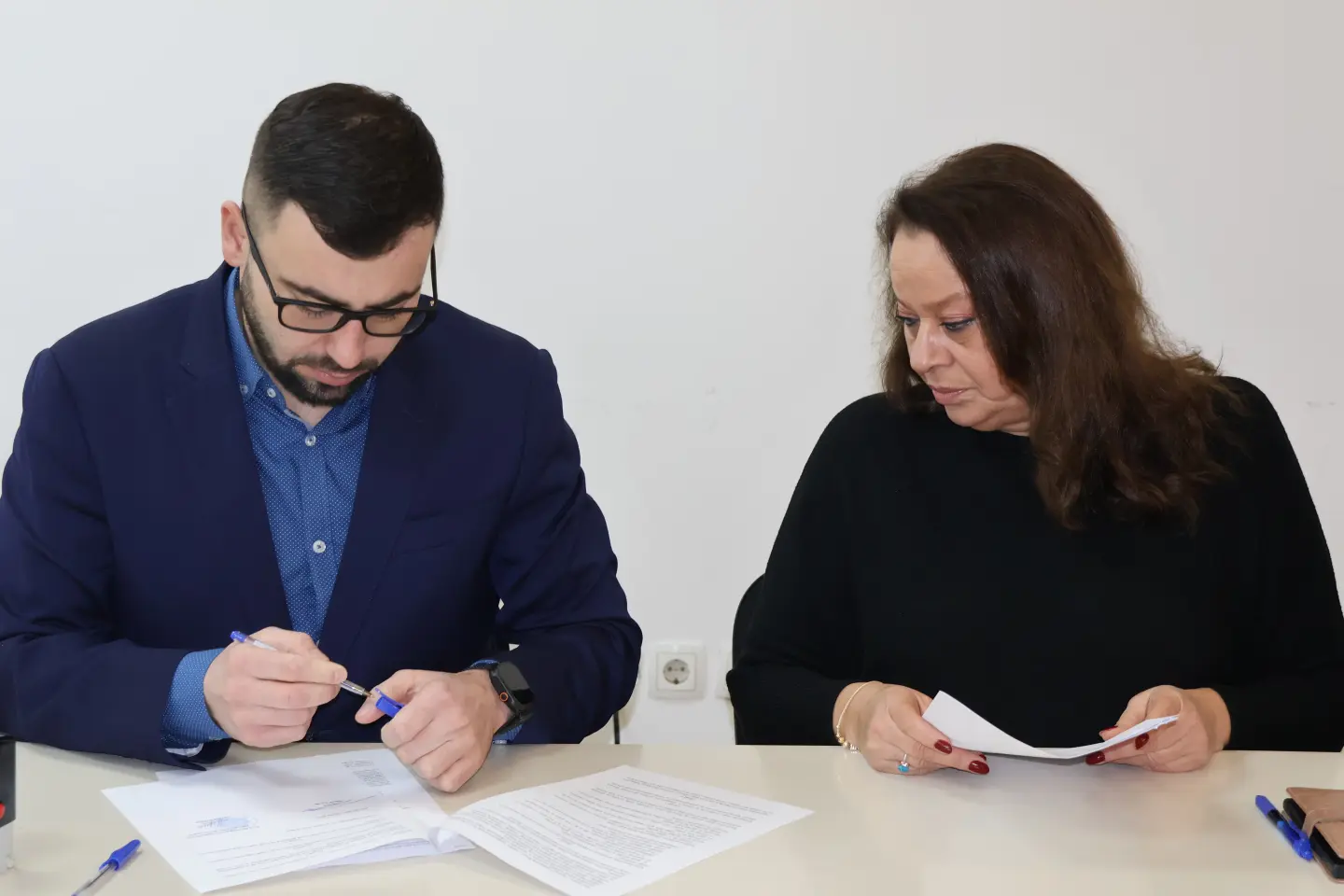 Društveni dom Parag, konferencija, Veljko Kajtazi, Nikola Novak, Suzana Krčmar 21.12.2025 (32)