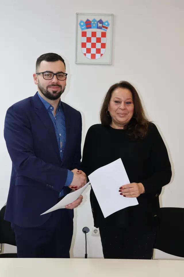 Društveni dom Parag, konferencija, Veljko Kajtazi, Nikola Novak, Suzana Krčmar 21.12.2025 (34)