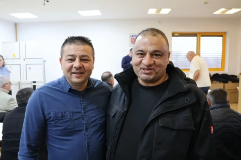 Društveni dom Parag, konferencija, Veljko Kajtazi, Nikola Novak, Suzana Krčmar 21.12.2025 (39) Društveni dom Parag, konferencija, Veljko Kajtazi, Nikola Novak, Suzana Krčmar 21.12.2025 (39)