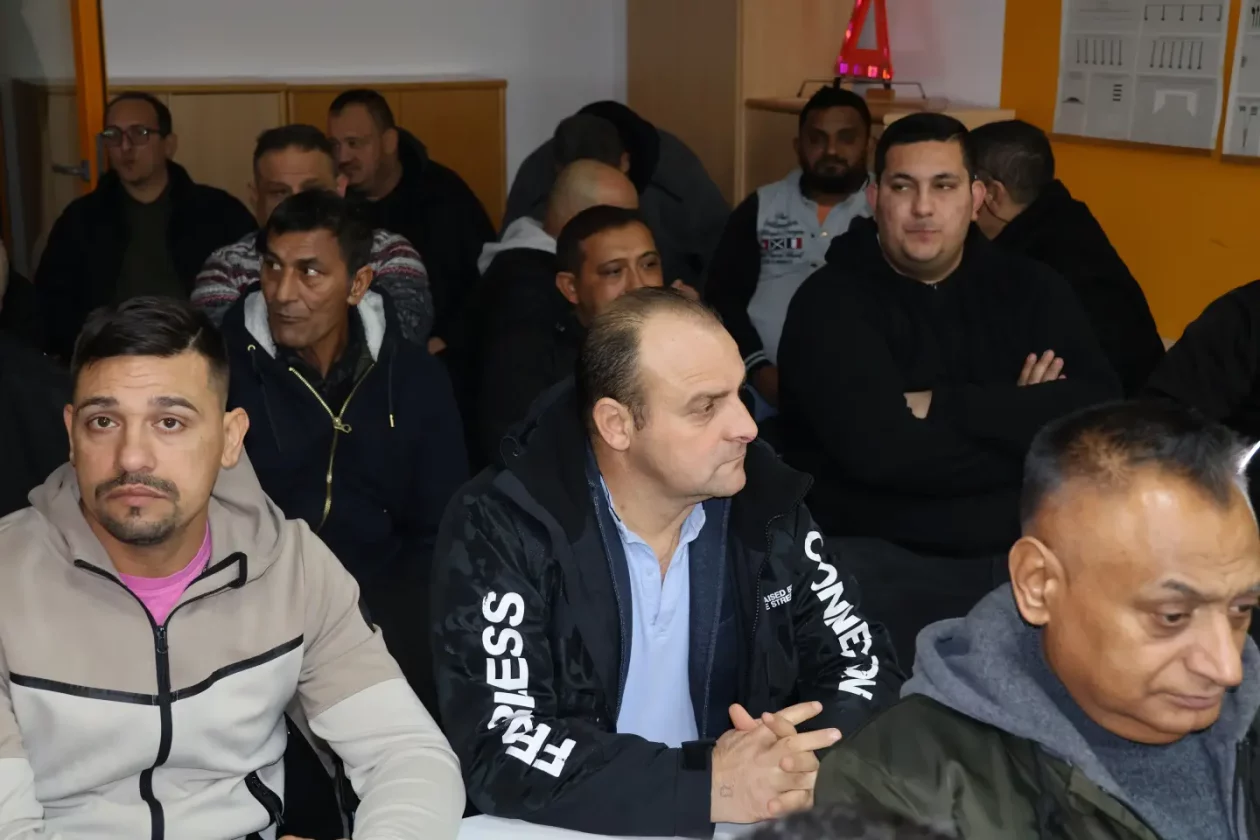 Društveni dom Parag, konferencija, Veljko Kajtazi, Nikola Novak, Suzana Krčmar 21.12.2025 (8)