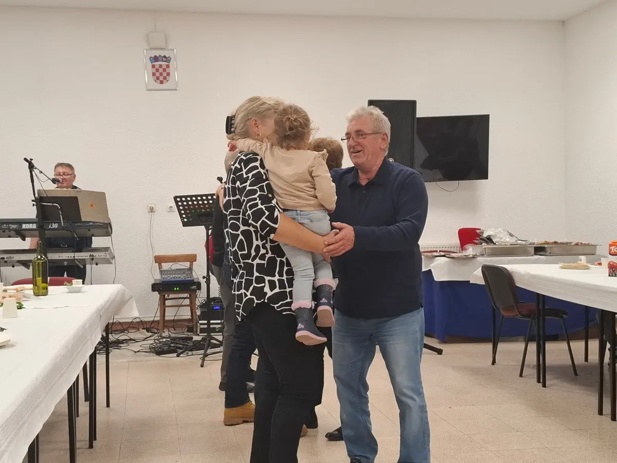 Društvo Veteran – martinje 2024 (12) Društvo Veteran – martinje 2024 (12)