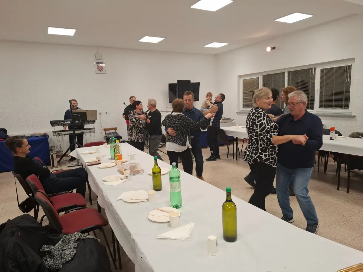 Društvo Veteran – martinje 2024 (4) Društvo Veteran – martinje 2024 (4)