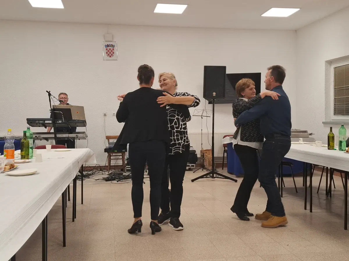 Društvo Veteran – martinje 2024 (8) Društvo Veteran – martinje 2024 (8)