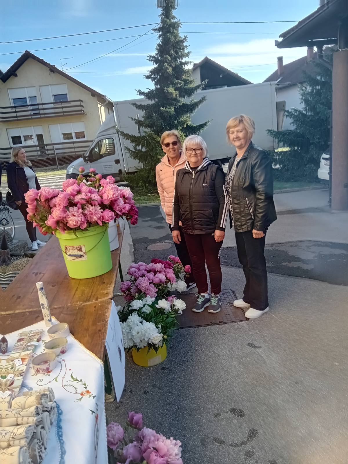 Društvo žena Sveta Marija prodaja katruža (5)