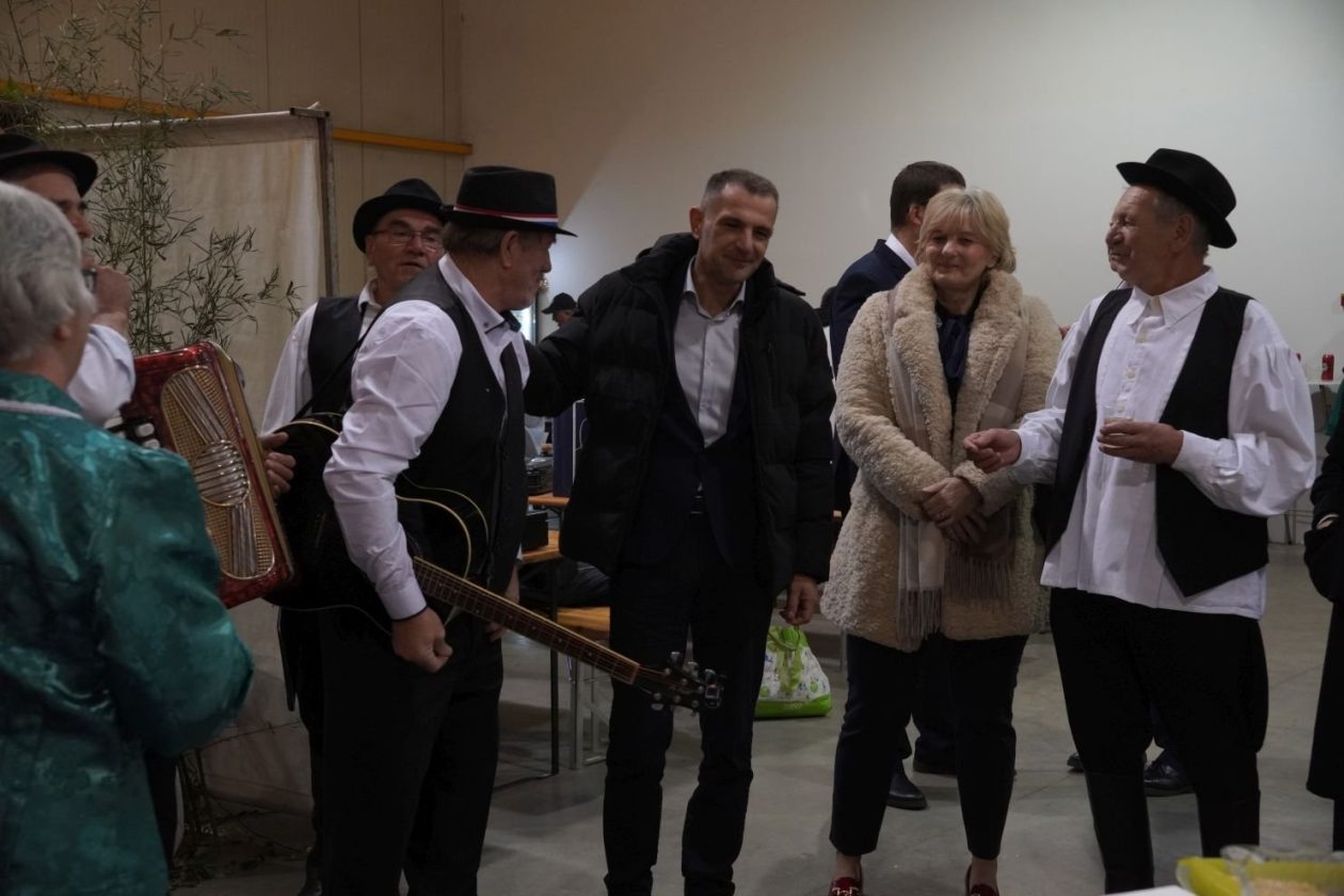 Državna i 49. međunarodna izložba malih životinja Nedelišće (92) Državna i 49. međunarodna izložba malih životinja Nedelišće (92)