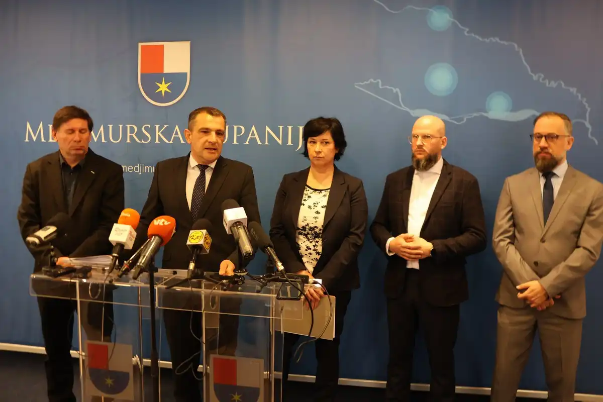 Dvorac Feštetić (1) Dvorac Feštetić (1)