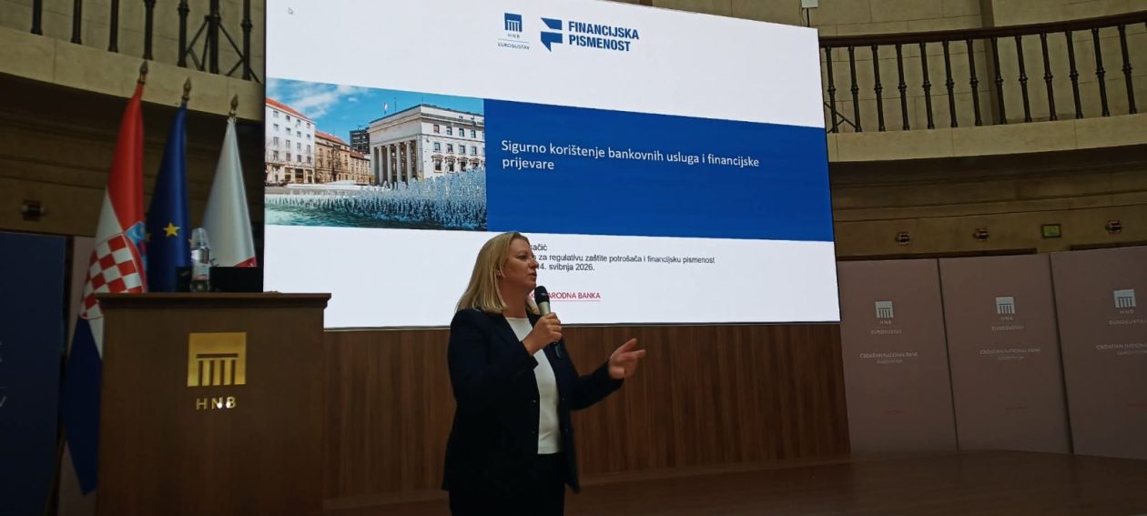 EDUKACIJA I CVIJEĆE Međimurski umirovljenici u zajedničkom izletu u Zagreb (3)