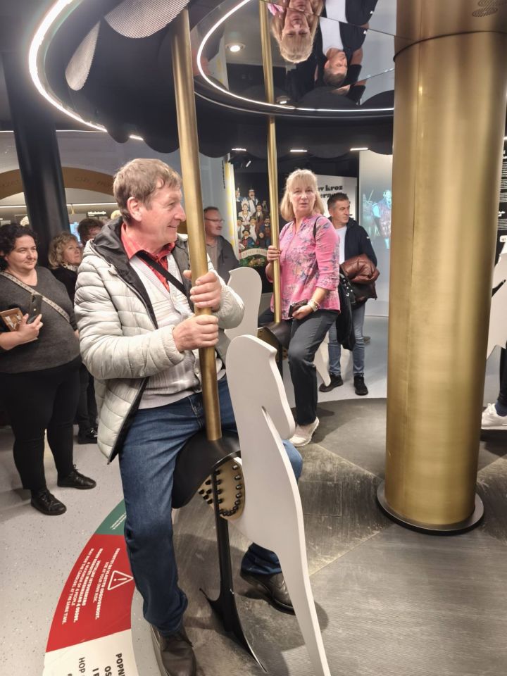 EDUKATIVNI IZLET Pjevački zbor Sveti Juraj na Bregu u sklopu proslave 20 godina posjetio Slavoniju (2)