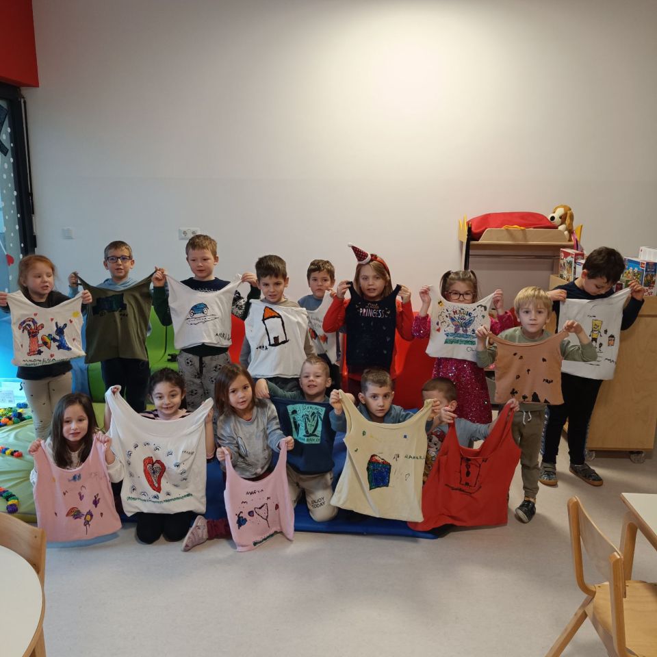 EKO EDUKACIJA Djeca iz vrtića ‘Zvončić’ obilježila Dan bez plastičnih vrećica (8) EKO EDUKACIJA Djeca iz vrtića ‘Zvončić’ obilježila Dan bez plastičnih vrećica (8)