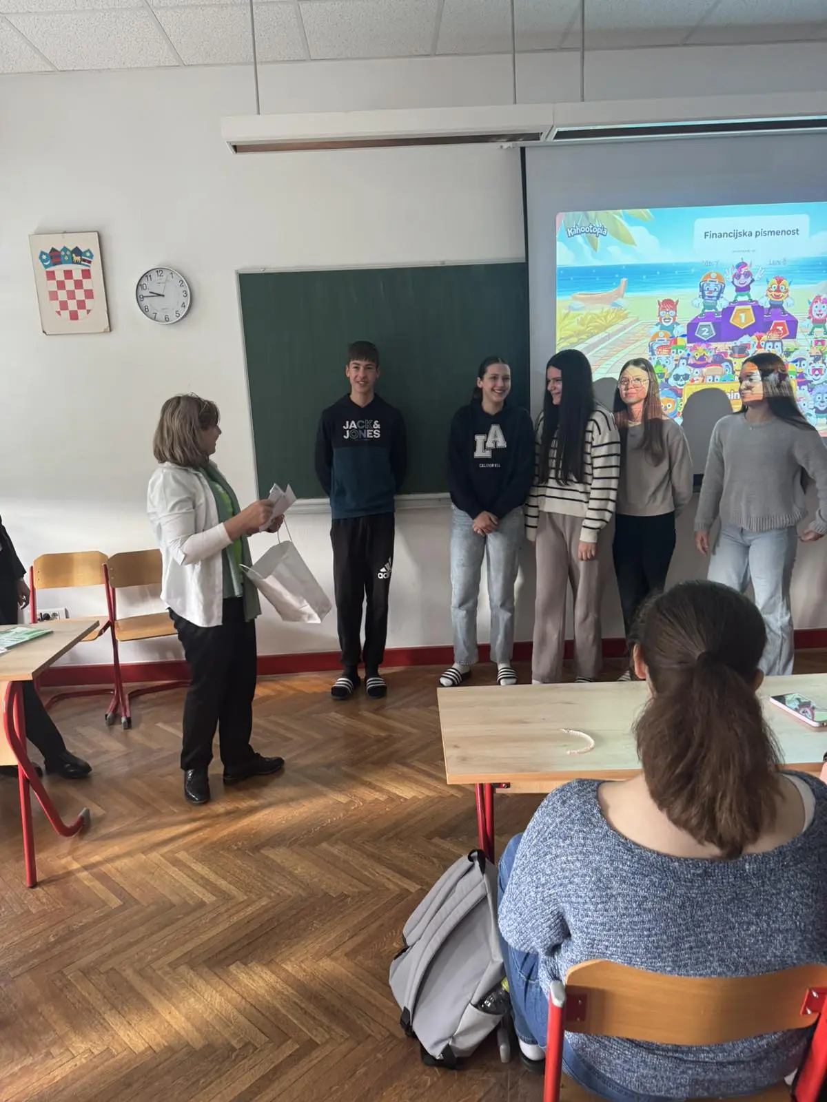 ETŠ posjet banki (5) ETŠ posjet banki (5)