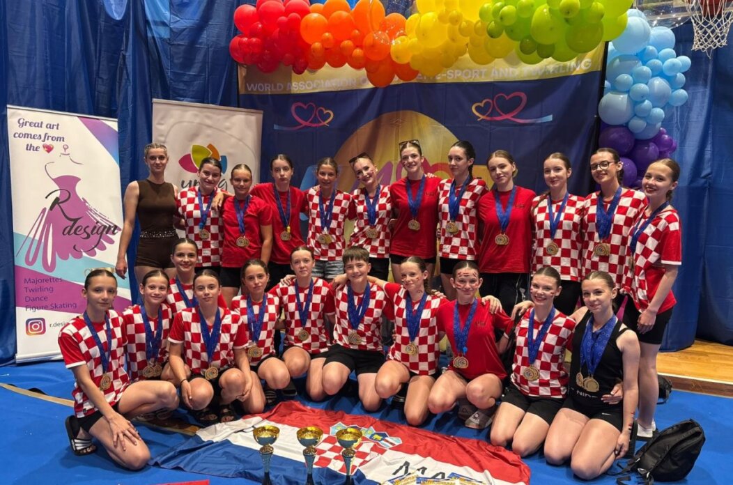 EUROPSKI TRIJUMF Svetomartinske mažoretkinje osvojile 9 zlata u Umagu (12) EUROPSKI TRIJUMF Svetomartinske mažoretkinje osvojile 9 zlata u Umagu (12)