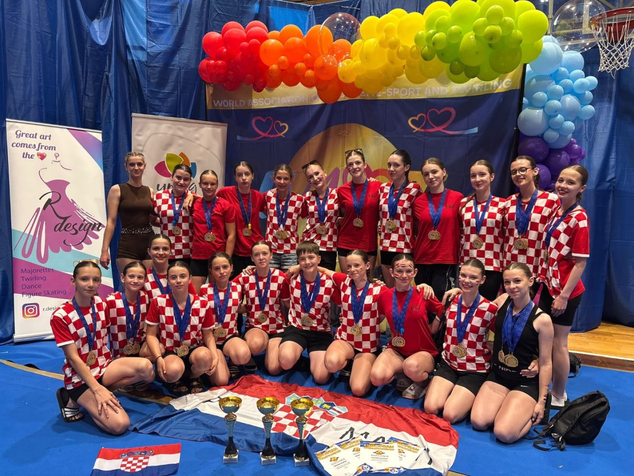 EUROPSKI TRIJUMF Svetomartinske mažoretkinje osvojile 9 zlata u Umagu (12) EUROPSKI TRIJUMF Svetomartinske mažoretkinje osvojile 9 zlata u Umagu (12)