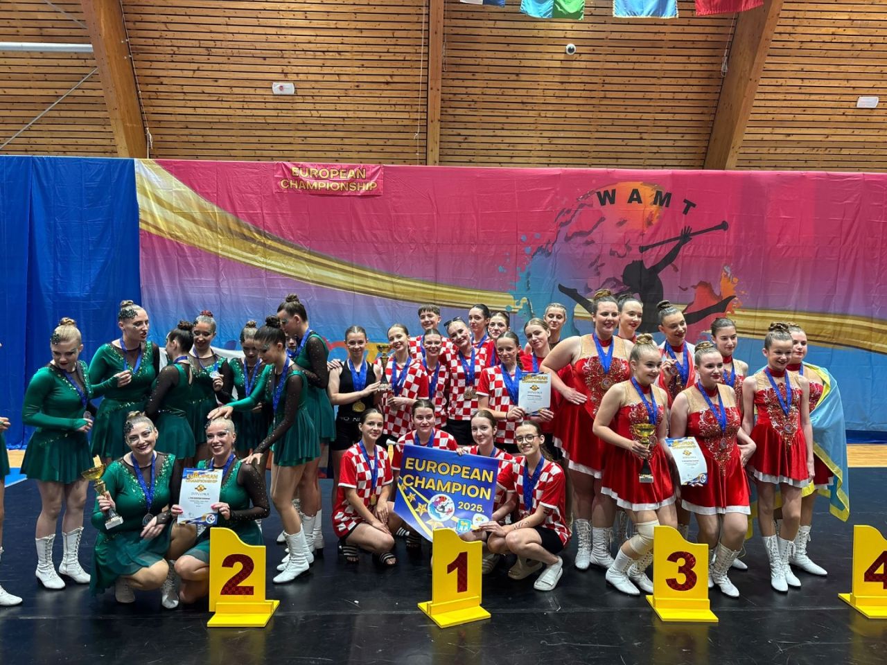 EUROPSKI TRIJUMF Svetomartinske mažoretkinje osvojile 9 zlata u Umagu (13) EUROPSKI TRIJUMF Svetomartinske mažoretkinje osvojile 9 zlata u Umagu (13)