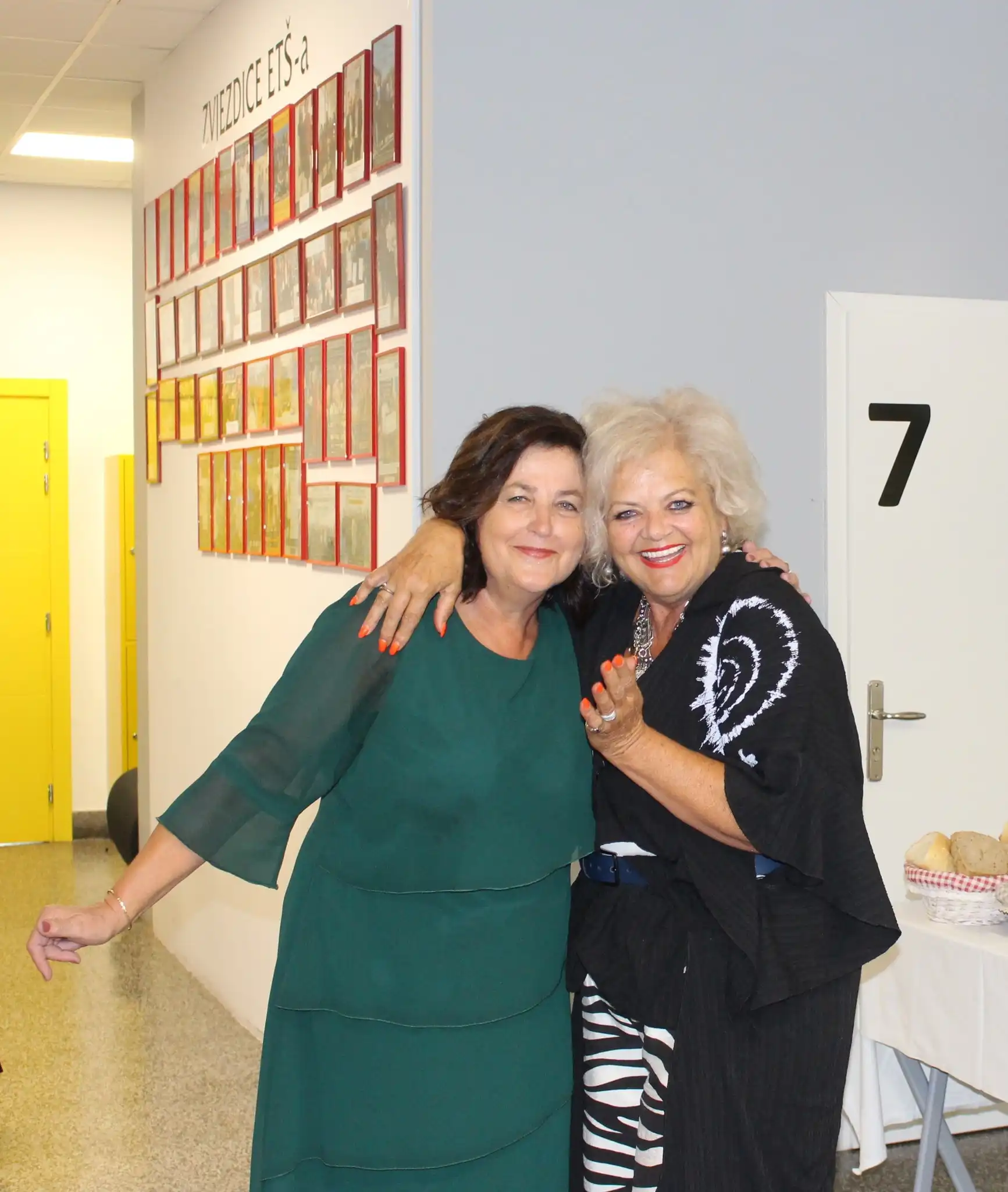 Ekonomska i trgovačka škola čakovec – Dušanka Novak, Ljerka Bogdan i Emilija Igrec (14) Ekonomska i trgovačka škola čakovec – Dušanka Novak, Ljerka Bogdan i Emilija Igrec (14)