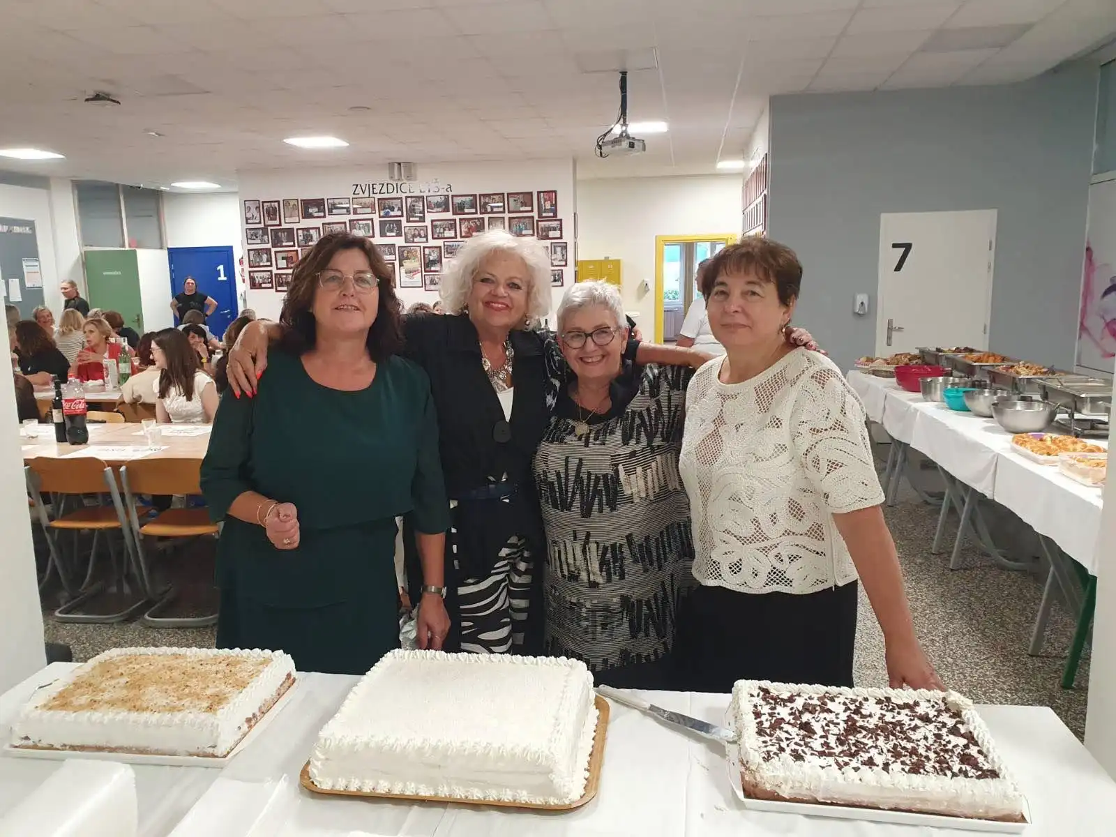 Ekonomska i trgovačka škola čakovec – Dušanka Novak, Ljerka Bogdan i Emilija Igrec (16) Ekonomska i trgovačka škola čakovec – Dušanka Novak, Ljerka Bogdan i Emilija Igrec (16)