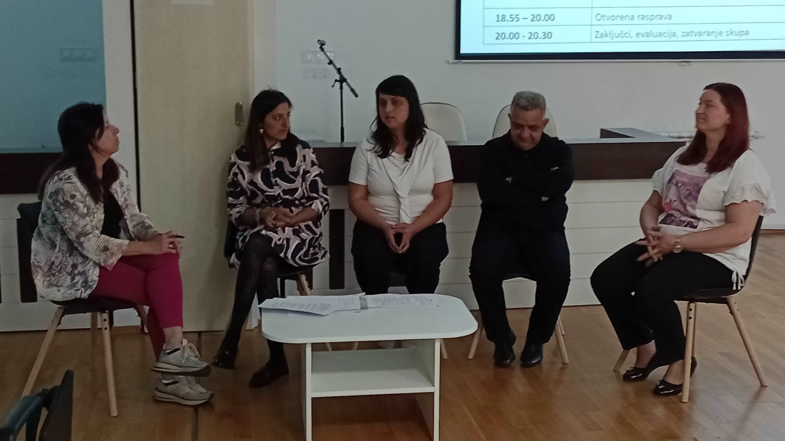 Ekonomska i trgovačka škola čakovec – održan stručni skup ‘multikulturalnost u školama’ (7) Ekonomska i trgovačka škola čakovec – održan stručni skup ‘multikulturalnost u školama’ (7)