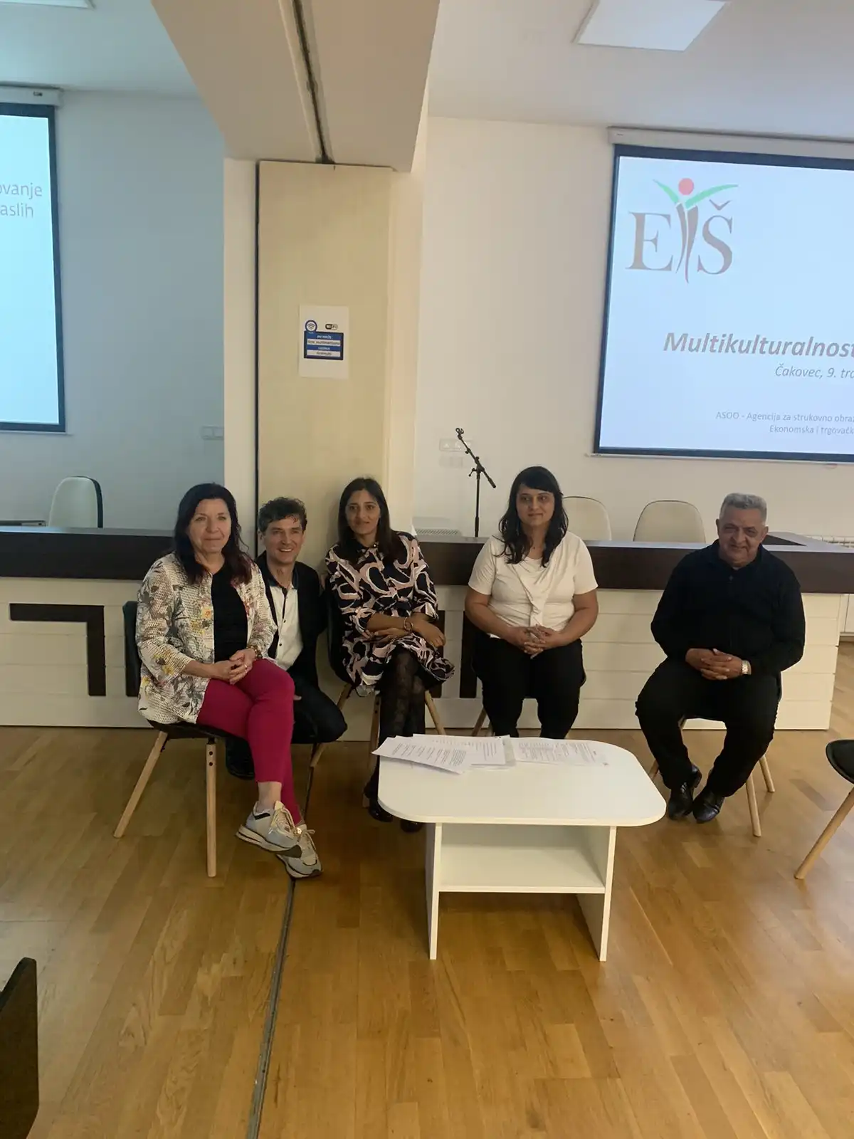 Ekonomska i trgovačka škola čakovec – održan stručni skup ‘multikulturalnost u školama’ (9) Ekonomska i trgovačka škola čakovec – održan stručni skup ‘multikulturalnost u školama’ (9)