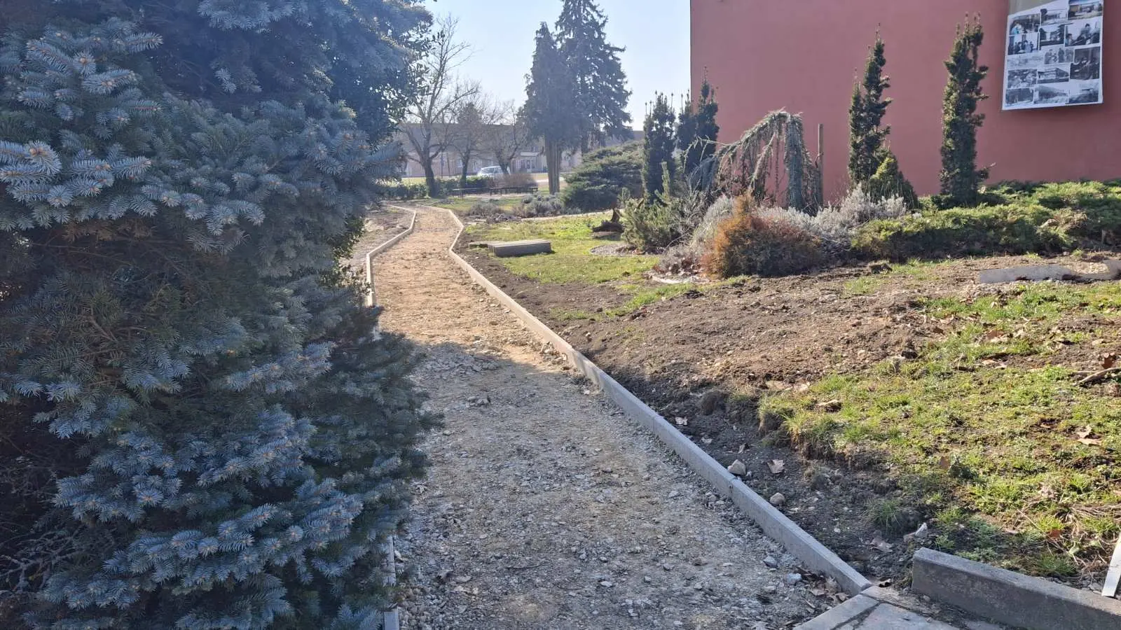 Ekonomska i trgovačka škola, krajobraz (5)