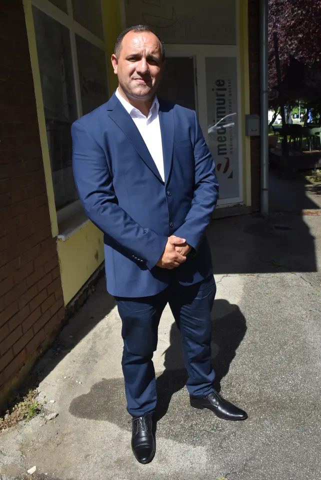 Elvis Kralj (1) Elvis Kralj (1)