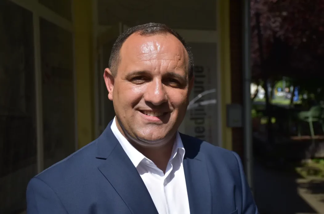 Elvis Kralj (2) Elvis Kralj (2)