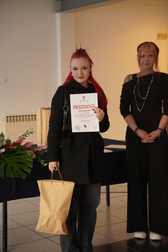 Ena Novak Izložba Graditeljska škola Čakovec (41) Ena Novak Izložba Graditeljska škola Čakovec (41)