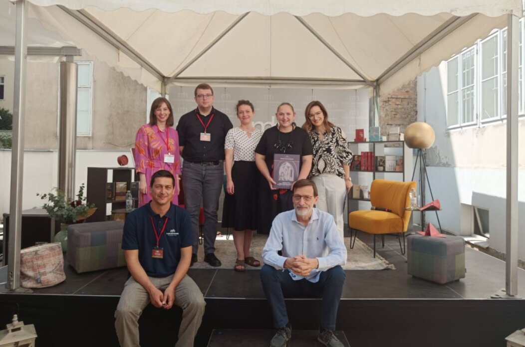 FESTIVAL DOBRE KNJIGE U Čakovcu predstavljena monografija ‘Apostoli Insulani’ Marijane Korunek-Medved (3) FESTIVAL DOBRE KNJIGE U Čakovcu predstavljena monografija ‘Apostoli Insulani’ Marijane Korunek-Medved (3)