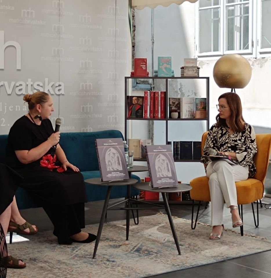 FESTIVAL DOBRE KNJIGE U Čakovcu predstavljena monografija ‘Apostoli Insulani’ Marijane Korunek-Medved (4) FESTIVAL DOBRE KNJIGE U Čakovcu predstavljena monografija ‘Apostoli Insulani’ Marijane Korunek-Medved (4)