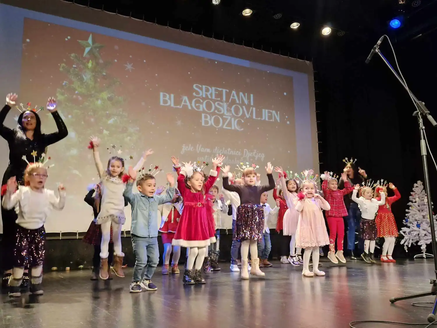 FOTO Blagdansko ozračje u Dječjem vrtiću Maslačak Mursko Središće (8)