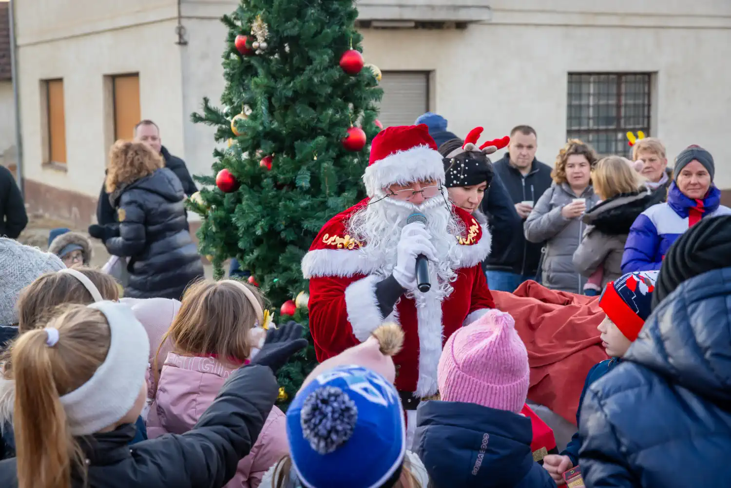 FOTO Bogati blagdanski program u Svetom Martinu na Muri razveselio sve generacije (40)
