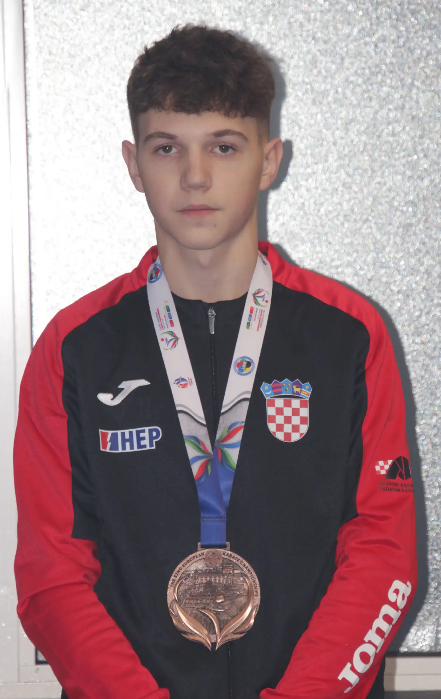 FOTO Europska bronca stigla kući Petar Slukić svečano dočekan u Maloj Subotici (2) FOTO Europska bronca stigla kući Petar Slukić svečano dočekan u Maloj Subotici (2)