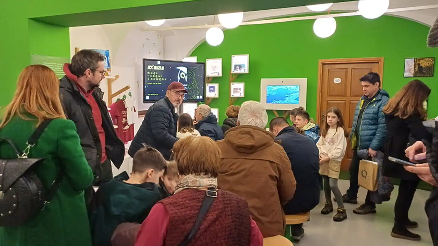 FOTO FOTO Umjetnost, znanost i priroda Križovec još jednom zablistao u Noći muzeja 2025 (8) FOTO FOTO Umjetnost, znanost i priroda Križovec još jednom zablistao u Noći muzeja 2025 (8)