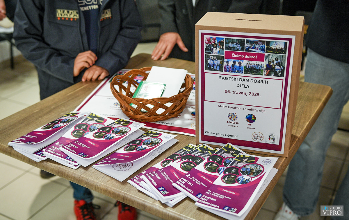 FOTO Humanitarni koncert u Prelogu Mladi glazbenici u akciji za pomoć potrebitima (11)