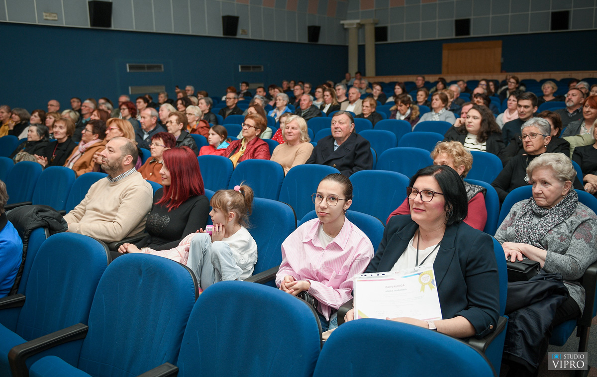 FOTO Humanitarni koncert u Prelogu Mladi glazbenici u akciji za pomoć potrebitima (24)