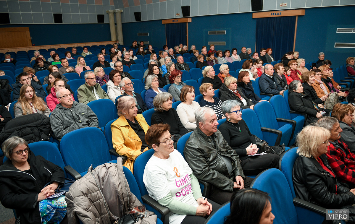 FOTO Humanitarni koncert u Prelogu Mladi glazbenici u akciji za pomoć potrebitima (6)