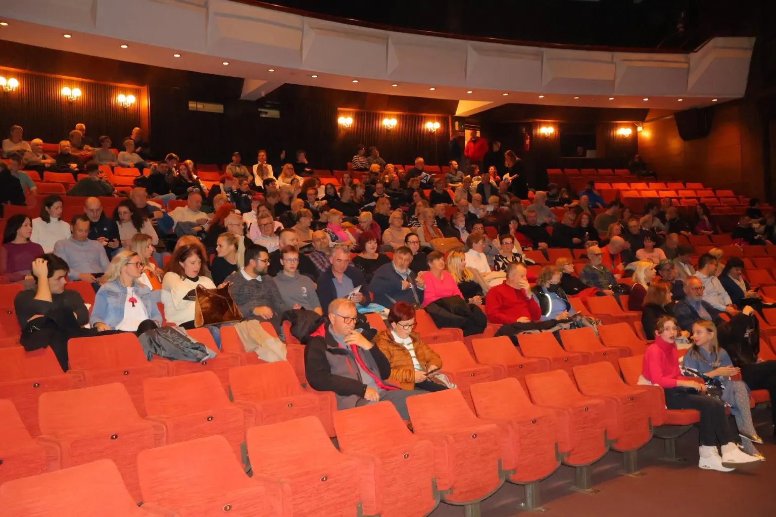 FOTO Kazališna družina Štolcer iz Čakovca proslavila 15 godina uspješnog rada (10)