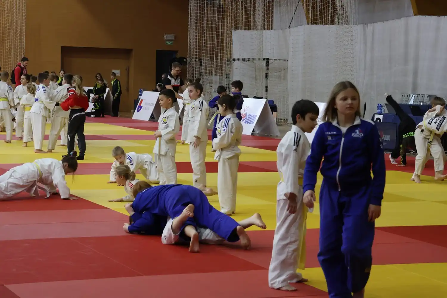 FOTO Međunarodni judo turnir u Nedelišću Borci iz 10 zemalja pokazali sjajne vještine (20) FOTO Međunarodni judo turnir u Nedelišću Borci iz 10 zemalja pokazali sjajne vještine (20)