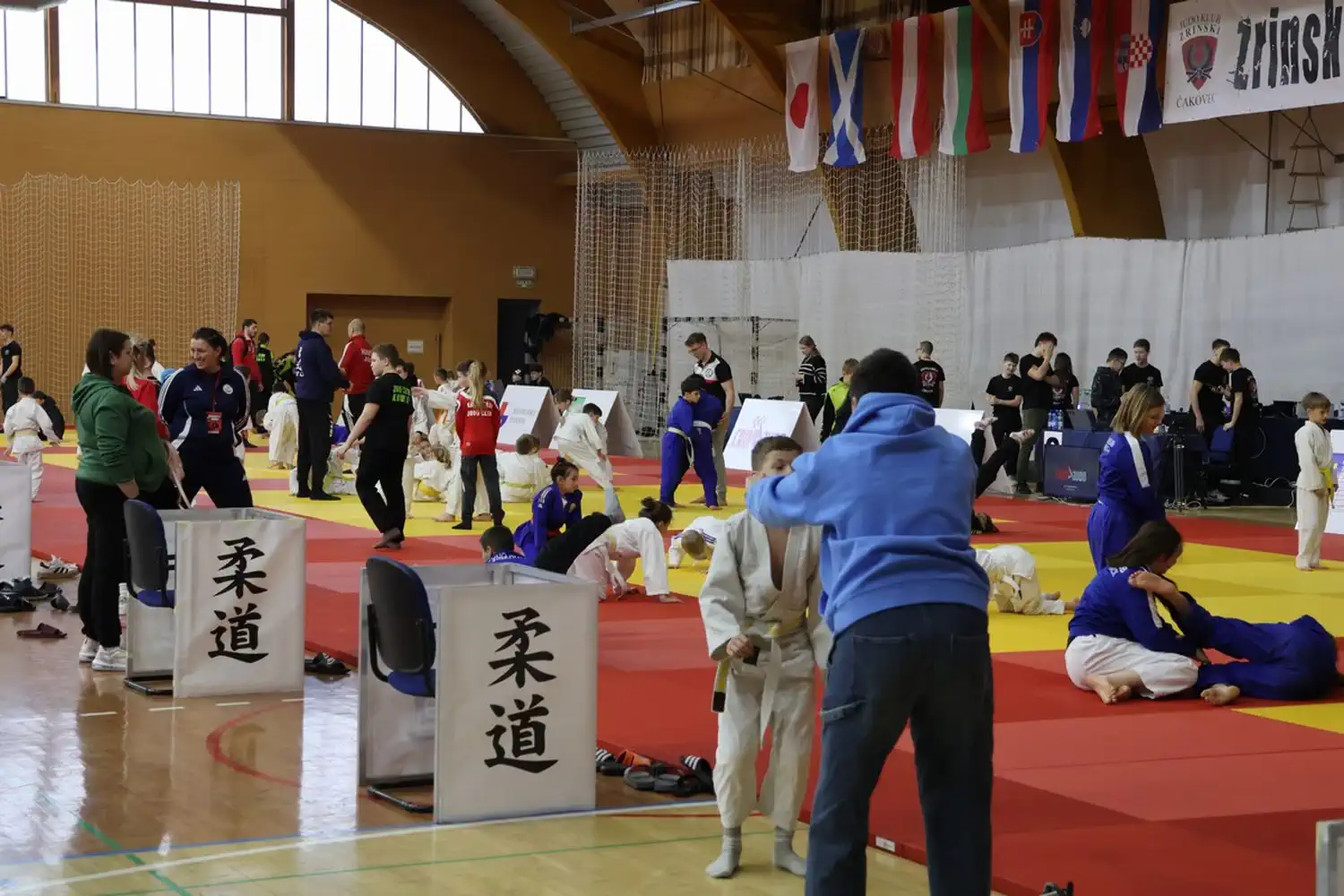 FOTO Međunarodni judo turnir u Nedelišću Borci iz 10 zemalja pokazali sjajne vještine (22) FOTO Međunarodni judo turnir u Nedelišću Borci iz 10 zemalja pokazali sjajne vještine (22)