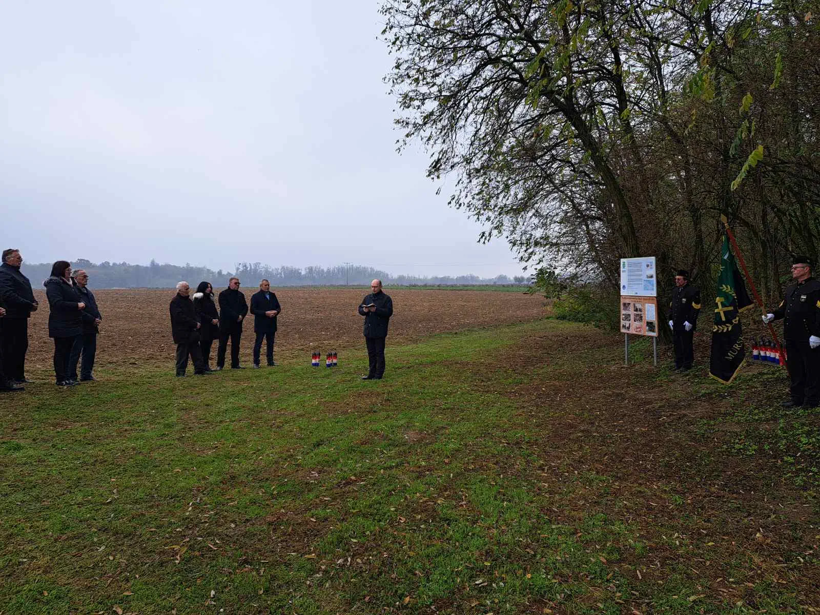 FOTO Obilježena 63. obljetnica rudarske nesreće u jami „Maj 3“ u Murskom Središću (10) FOTO Obilježena 63. obljetnica rudarske nesreće u jami „Maj 3“ u Murskom Središću (10)