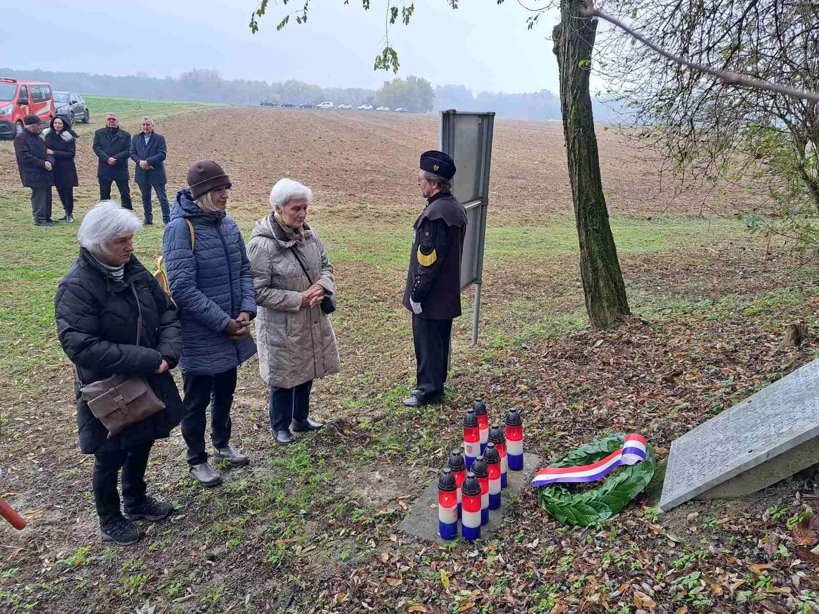 FOTO Obilježena 63. obljetnica rudarske nesreće u jami „Maj 3“ u Murskom Središću (13) FOTO Obilježena 63. obljetnica rudarske nesreće u jami „Maj 3“ u Murskom Središću (13)