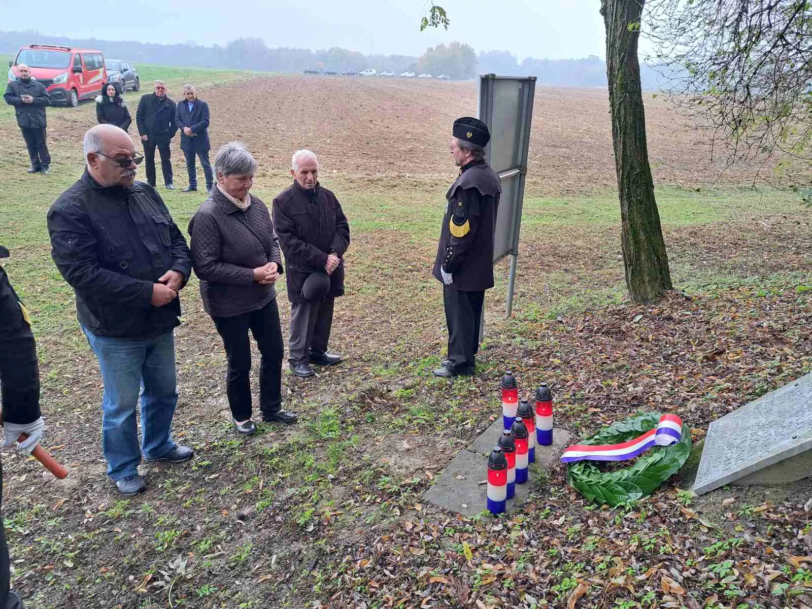 FOTO Obilježena 63. obljetnica rudarske nesreće u jami „Maj 3“ u Murskom Središću (14) FOTO Obilježena 63. obljetnica rudarske nesreće u jami „Maj 3“ u Murskom Središću (14)