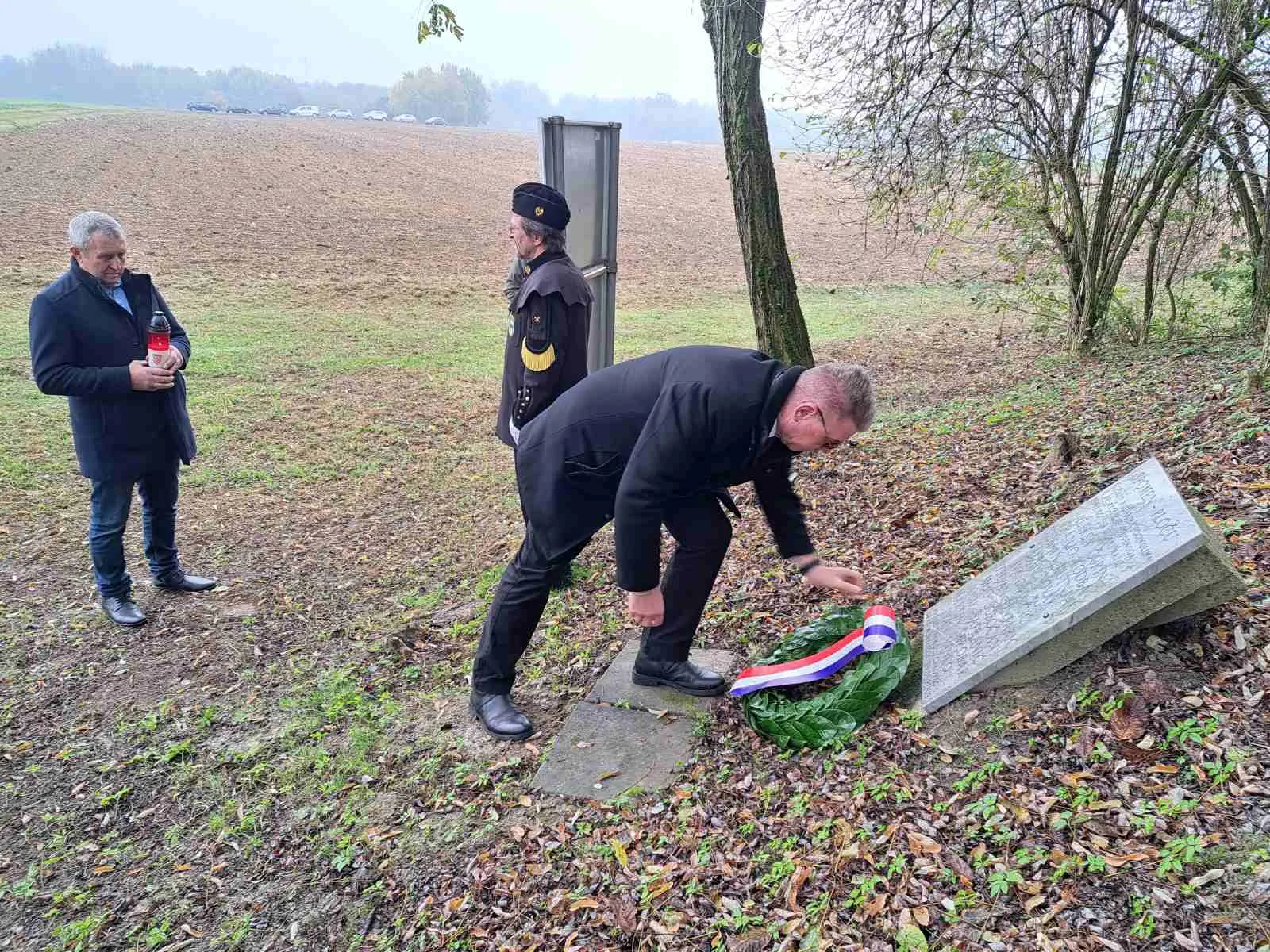 FOTO Obilježena 63. obljetnica rudarske nesreće u jami „Maj 3“ u Murskom Središću (2) FOTO Obilježena 63. obljetnica rudarske nesreće u jami „Maj 3“ u Murskom Središću (2)