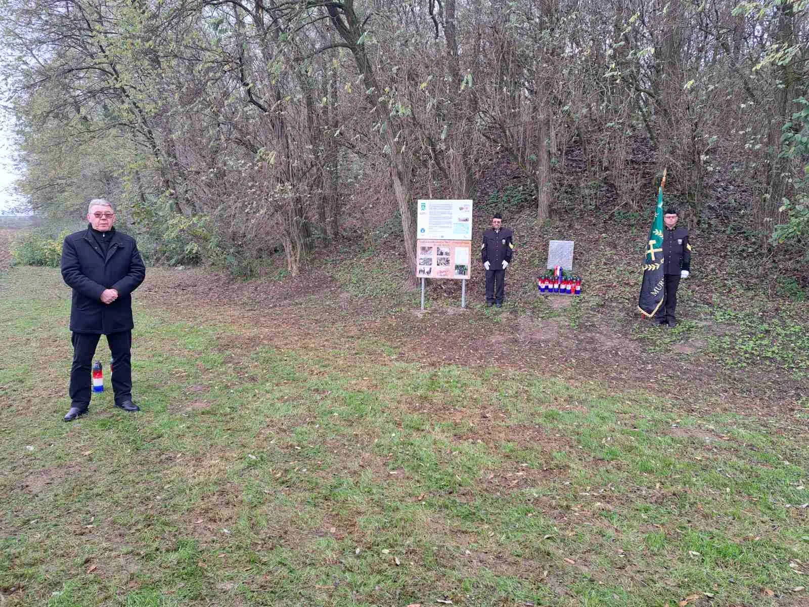 FOTO Obilježena 63. obljetnica rudarske nesreće u jami „Maj 3“ u Murskom Središću (20) FOTO Obilježena 63. obljetnica rudarske nesreće u jami „Maj 3“ u Murskom Središću (20)