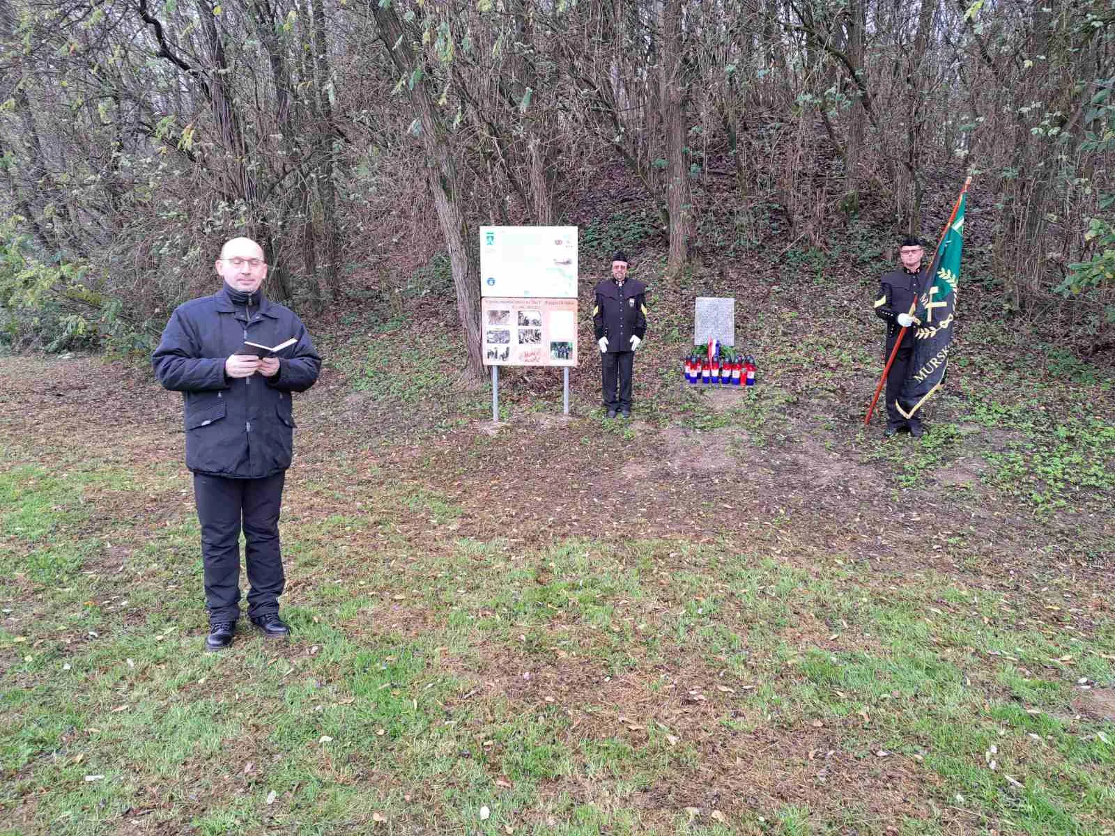 FOTO Obilježena 63. obljetnica rudarske nesreće u jami „Maj 3“ u Murskom Središću (9) FOTO Obilježena 63. obljetnica rudarske nesreće u jami „Maj 3“ u Murskom Središću (9)