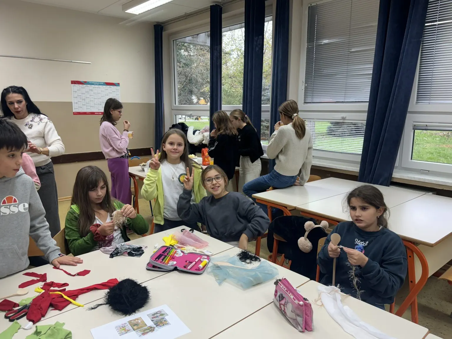 FOTO Održana scenska radionica Dječja prava kroz umjetnost u III. osnovnoj školi Čakovec (1) FOTO Održana scenska radionica Dječja prava kroz umjetnost u III. osnovnoj školi Čakovec (1)