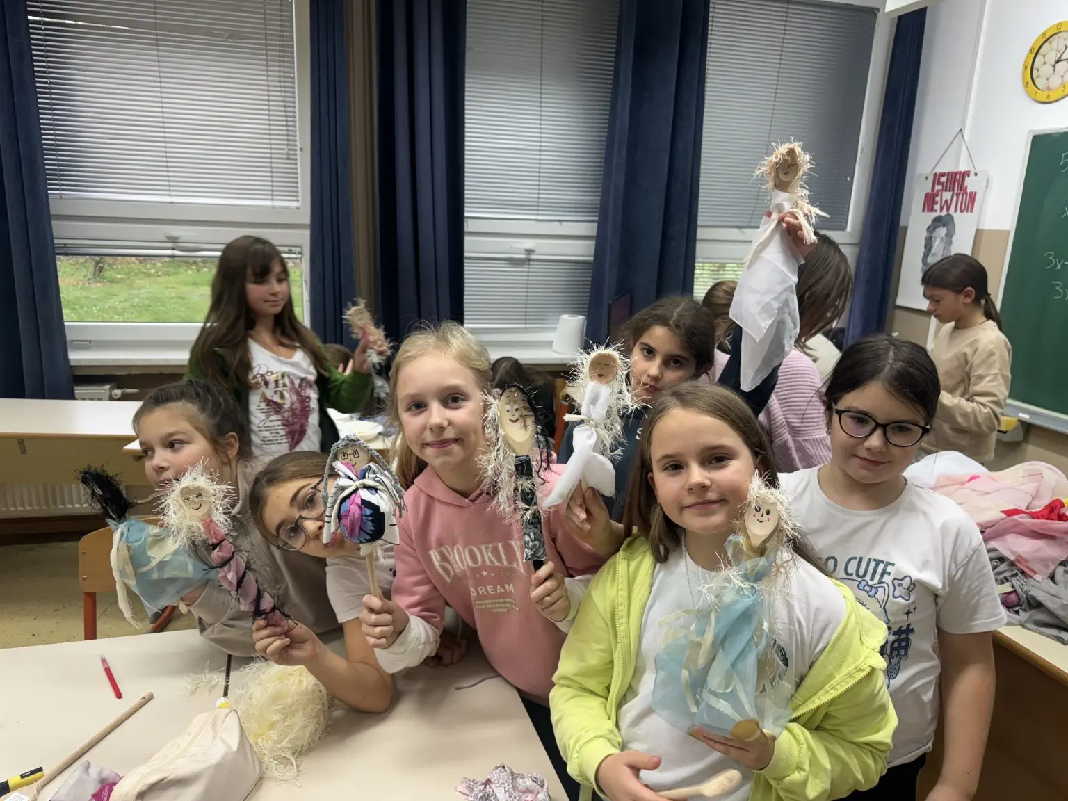 FOTO Održana scenska radionica Dječja prava kroz umjetnost u III. osnovnoj školi Čakovec (14) FOTO Održana scenska radionica Dječja prava kroz umjetnost u III. osnovnoj školi Čakovec (14)