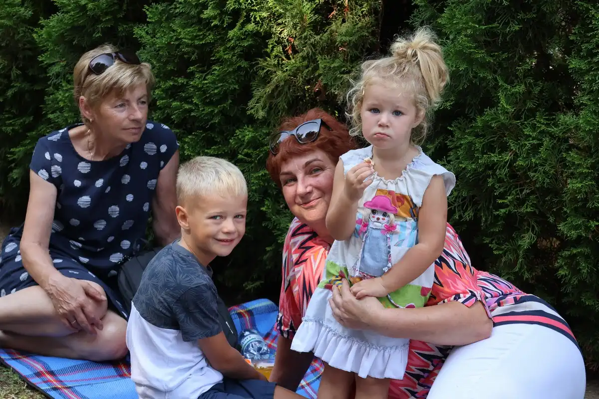 FOTO Proslavljena 15. godišnjica posvete Prvog hrvatskog Schönstattskog svetišta u Maloj Subotici (33) FOTO Proslavljena 15. godišnjica posvete Prvog hrvatskog Schönstattskog svetišta u Maloj Subotici (33)