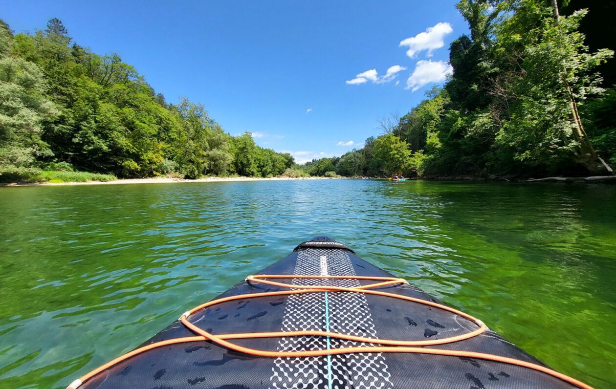 FOTO Raftingom na Kupi članovi Labuda započeli pripreme za Lov na labuđe pero (5) FOTO Raftingom na Kupi članovi Labuda započeli pripreme za Lov na labuđe pero (5)