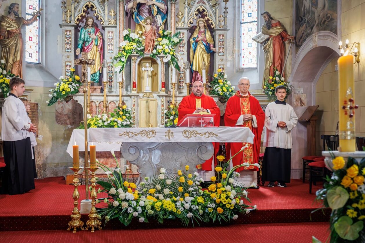 FOTO Slavlje sakramenata u Štrigovi Djeca primila svetu potvrdu i prvu pričest (15)